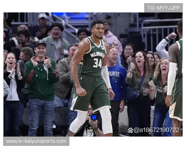 字母哥扣篮引爆全场观众，雄鹿强势回归